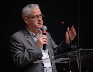 Prof. Hilton em evento